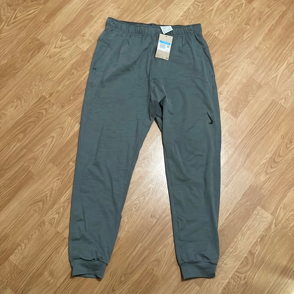 Nike yoga pants